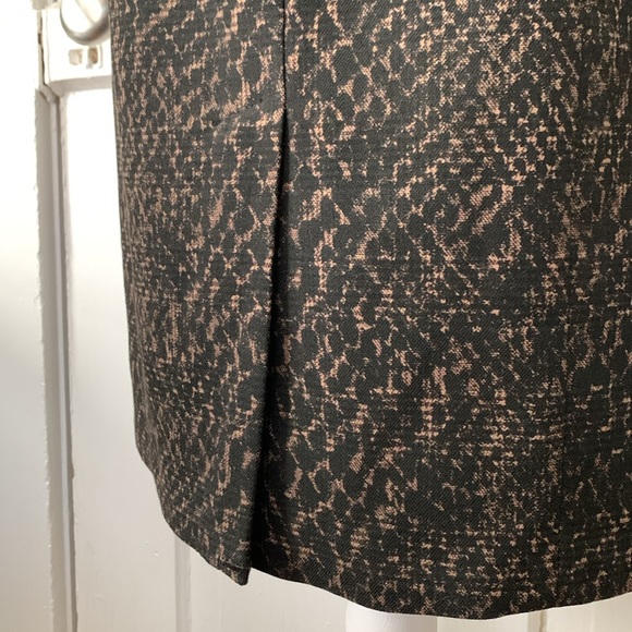 TAHARI SLEEVELESS DRESS BLACK AND BROWN - Picture 6 of 10